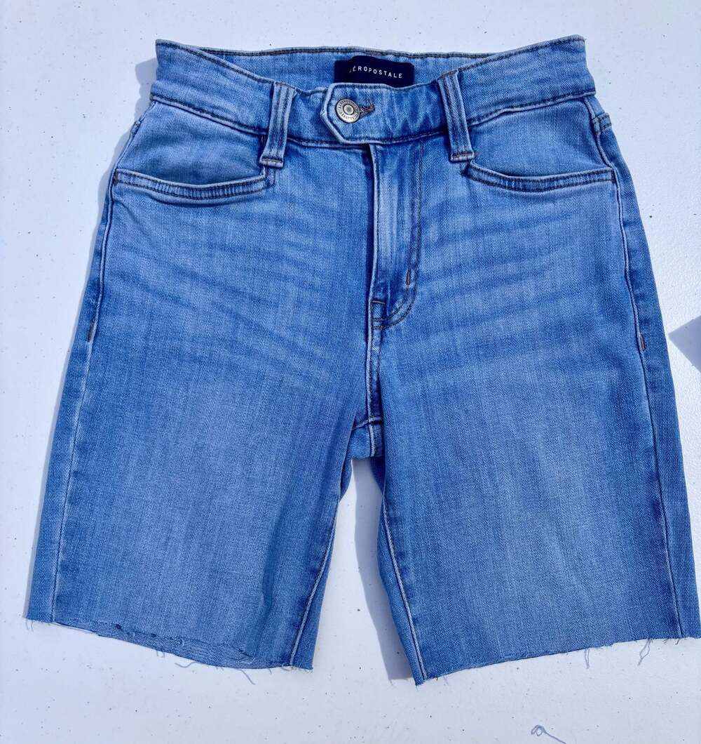 Aeropostale High Rise Denim Cut-Off Shorts, Light Wash, Size 00 Short
